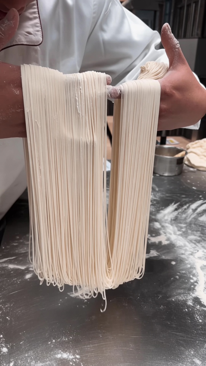 Fideos Estirados Auténticos al Estilo Shanxi (con Sal y Alcalino)