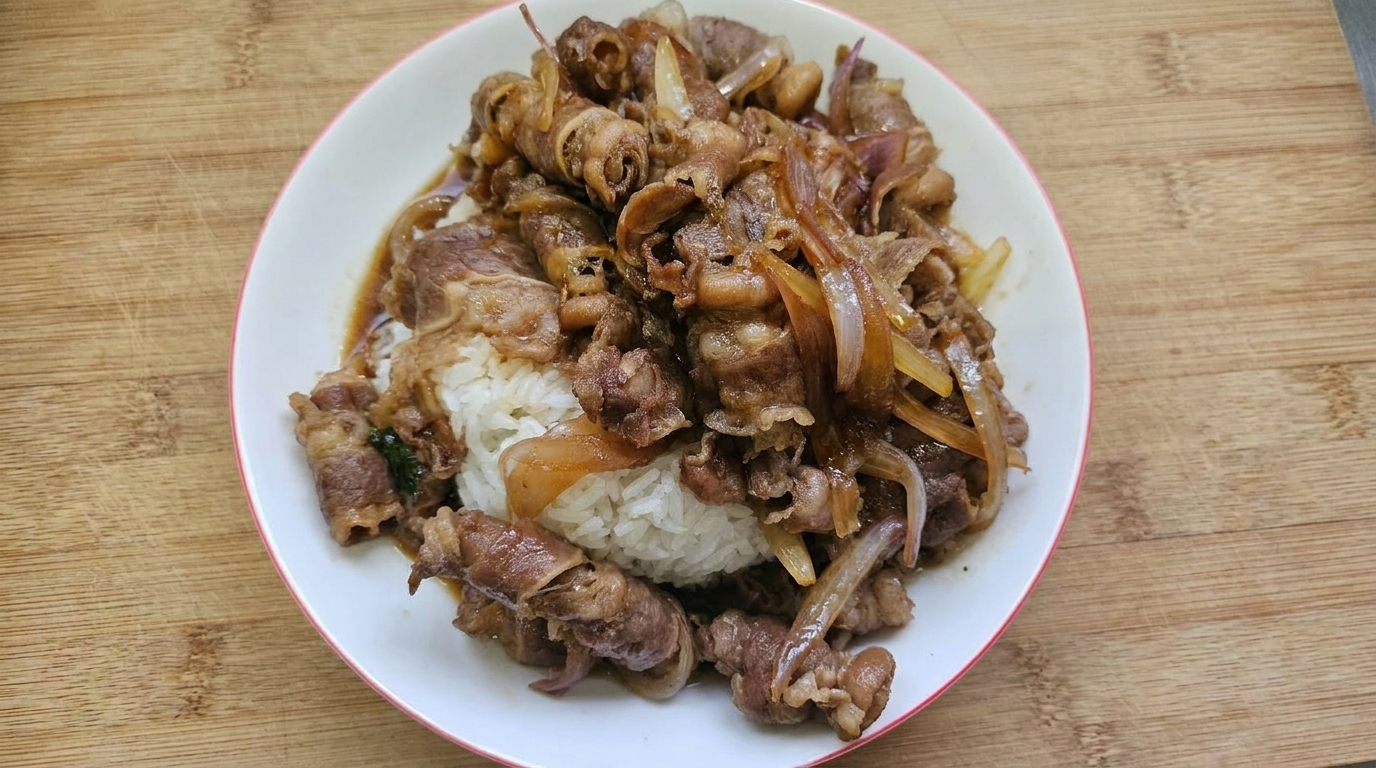 Clásico Gyudon Japonés (Tazón de Carne y Arroz)