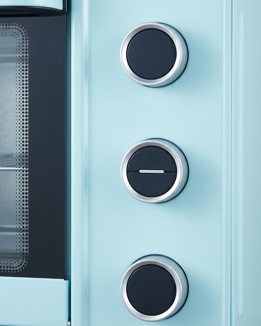 Configuración de dial en un horno azul indicando la temperatura y el proceso de horneado.