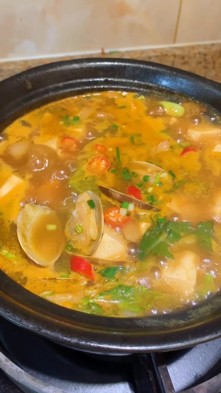Estofado Coreano de Pasta de Soja (Doenjang-jjigae)