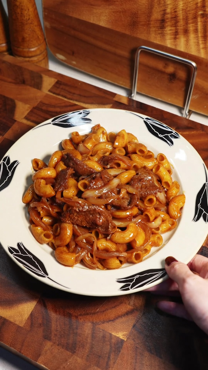 Macarrones Salteados con Ternera al Estilo Asiático