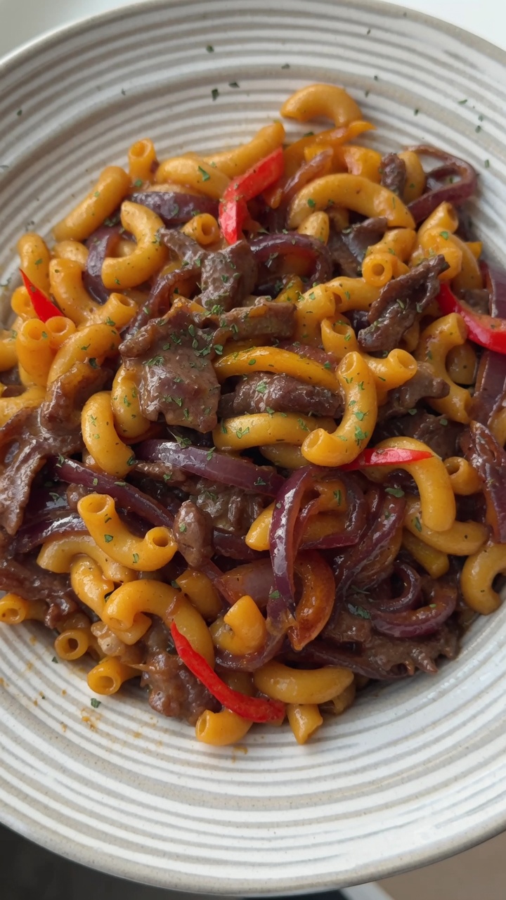 Macarrones con Ternera a la Pimienta Negra