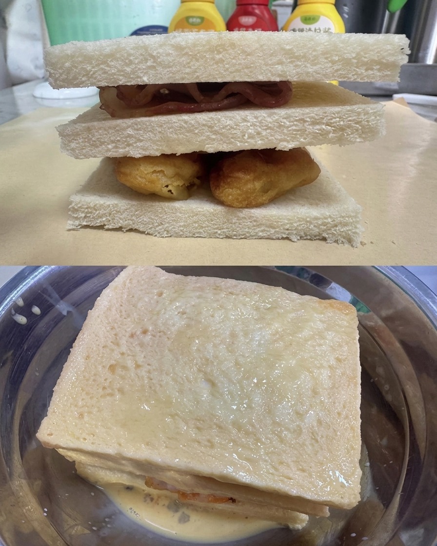 Una imagen de dos partes que muestra el sándwich alto ensamblado con tocino y nuggets visibles entre las capas, y todo el sándwich dentro de un tazón de metal siendo cubierto con la mezcla de huevo crudo.