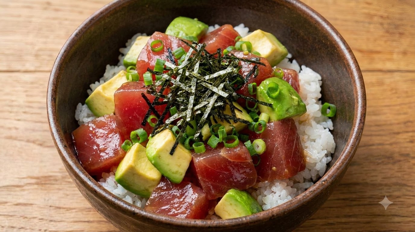 Bol de Poke de Atún y Aguacate Cremoso
